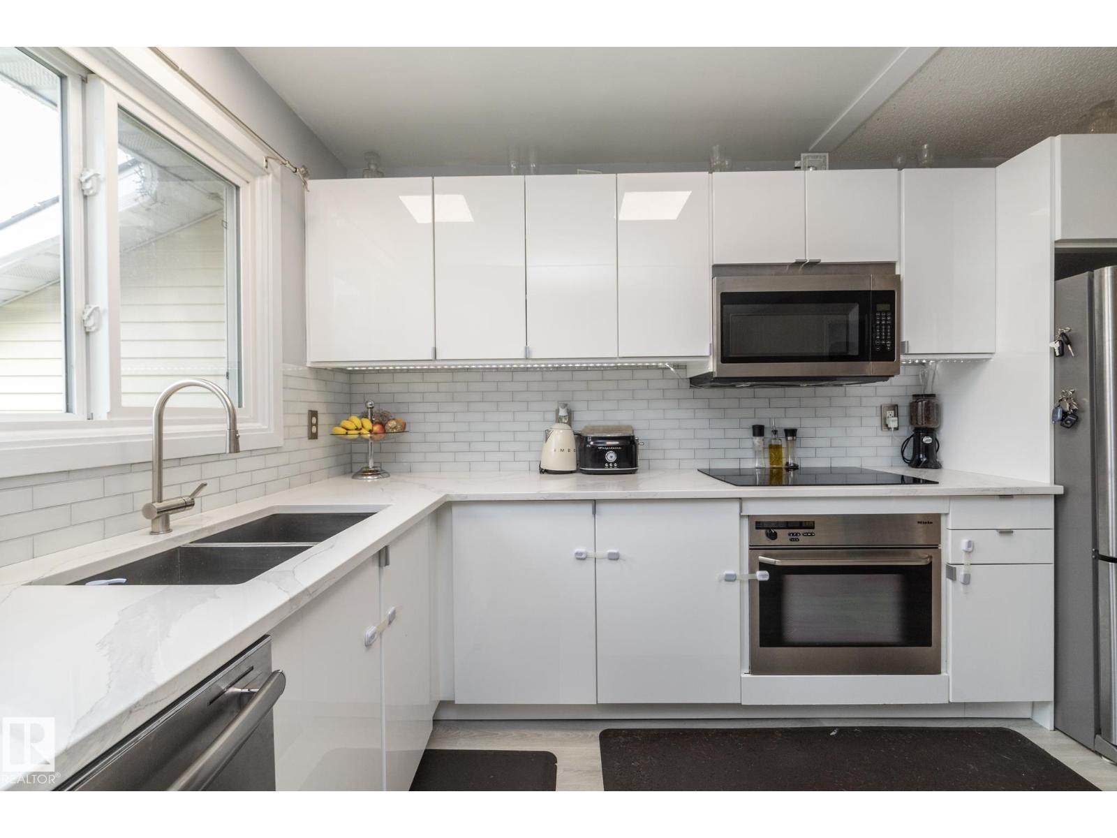 4617 35 AV NW - 9