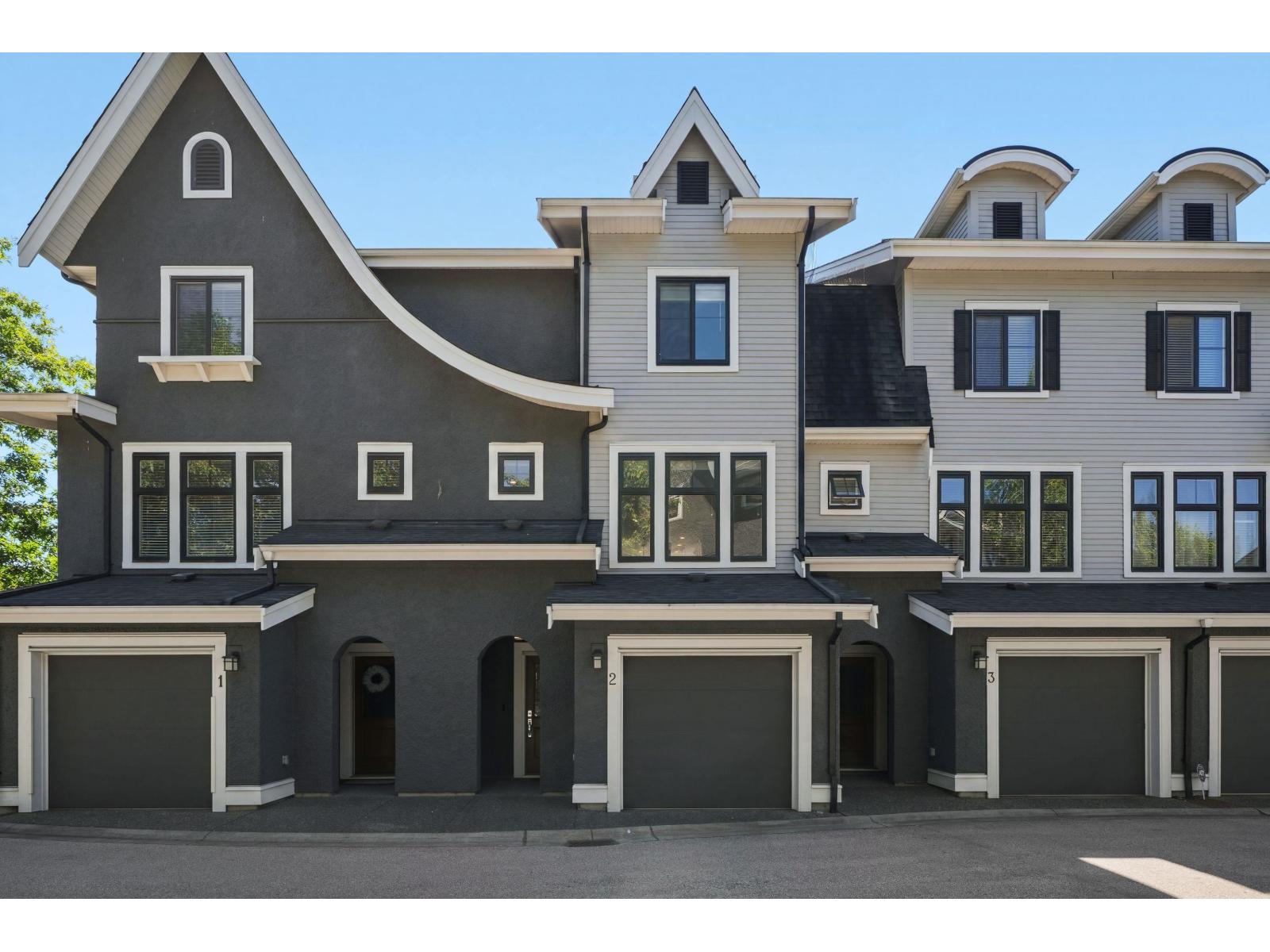 2 3303 ROSEMARY HEIGHTS CRESCENT