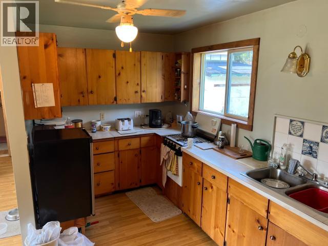 27 TAGISH ESTATES - 3