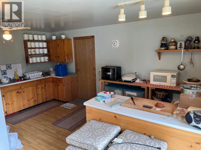 27 TAGISH ESTATES - 4
