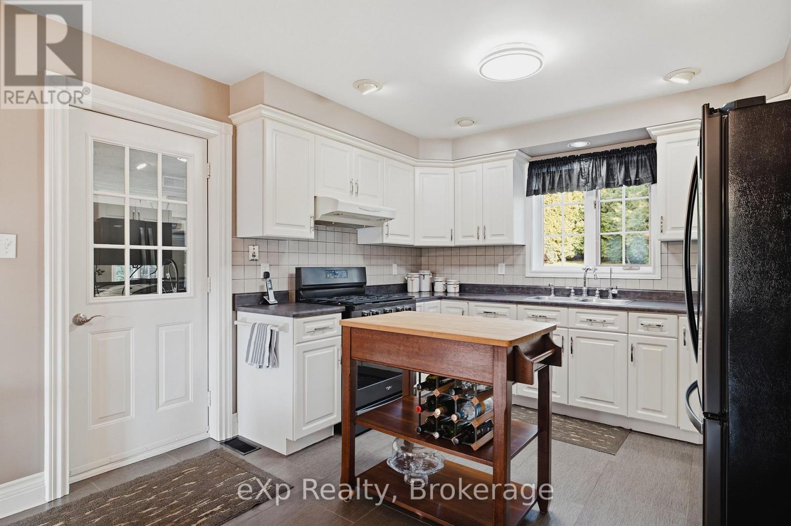 243204 SOUTHGATE 24 ROAD - 16
