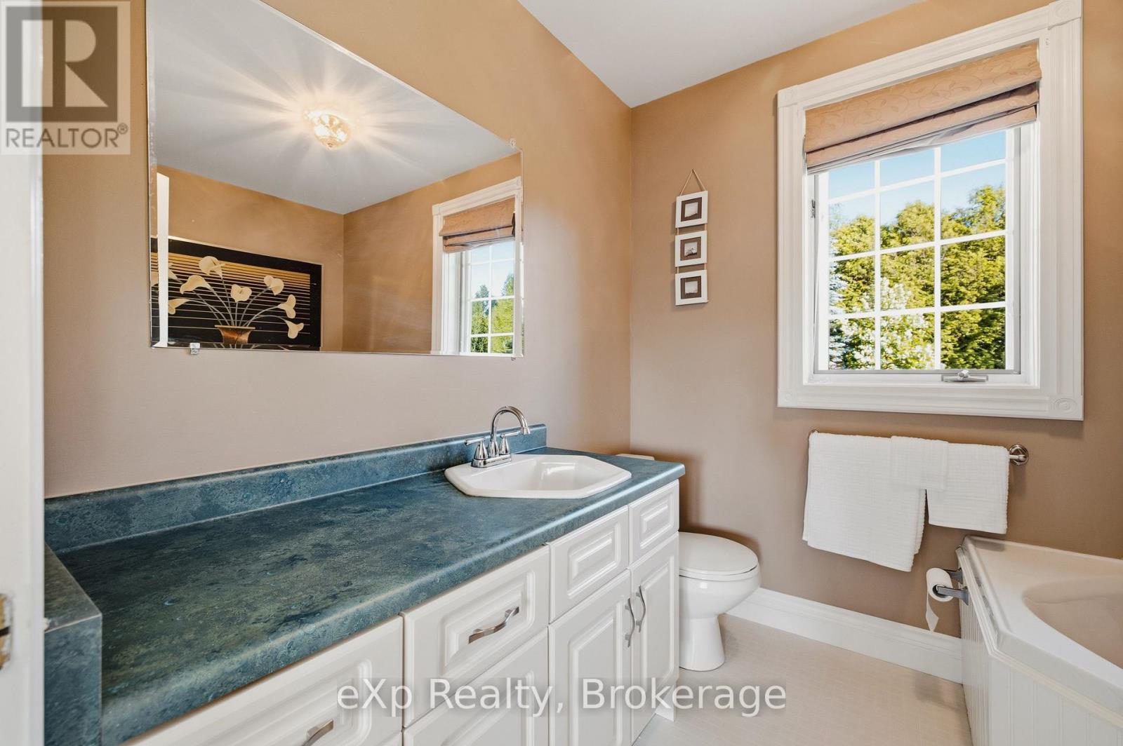 243204 SOUTHGATE 24 ROAD - 31
