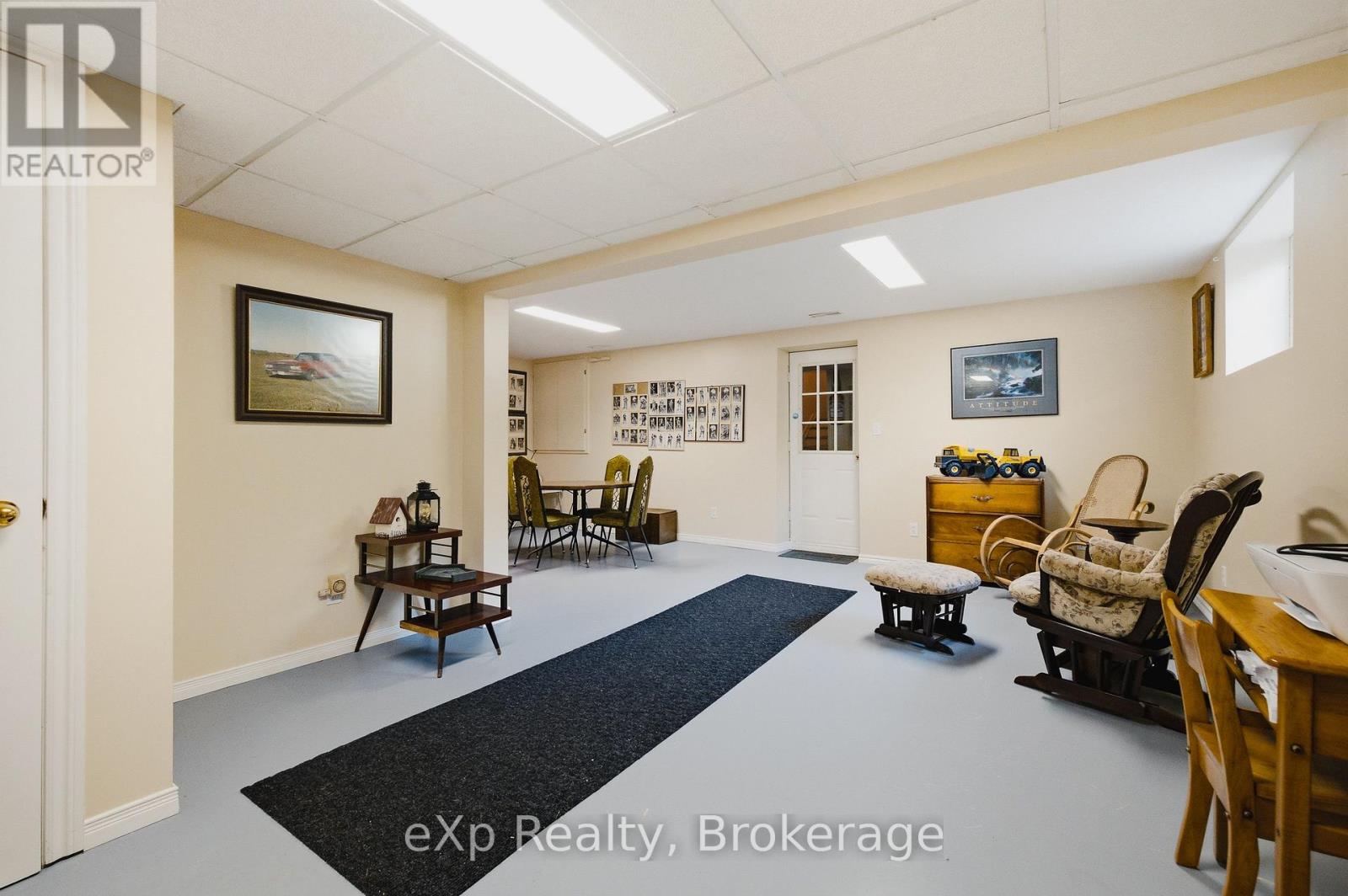 243204 SOUTHGATE 24 ROAD - 40