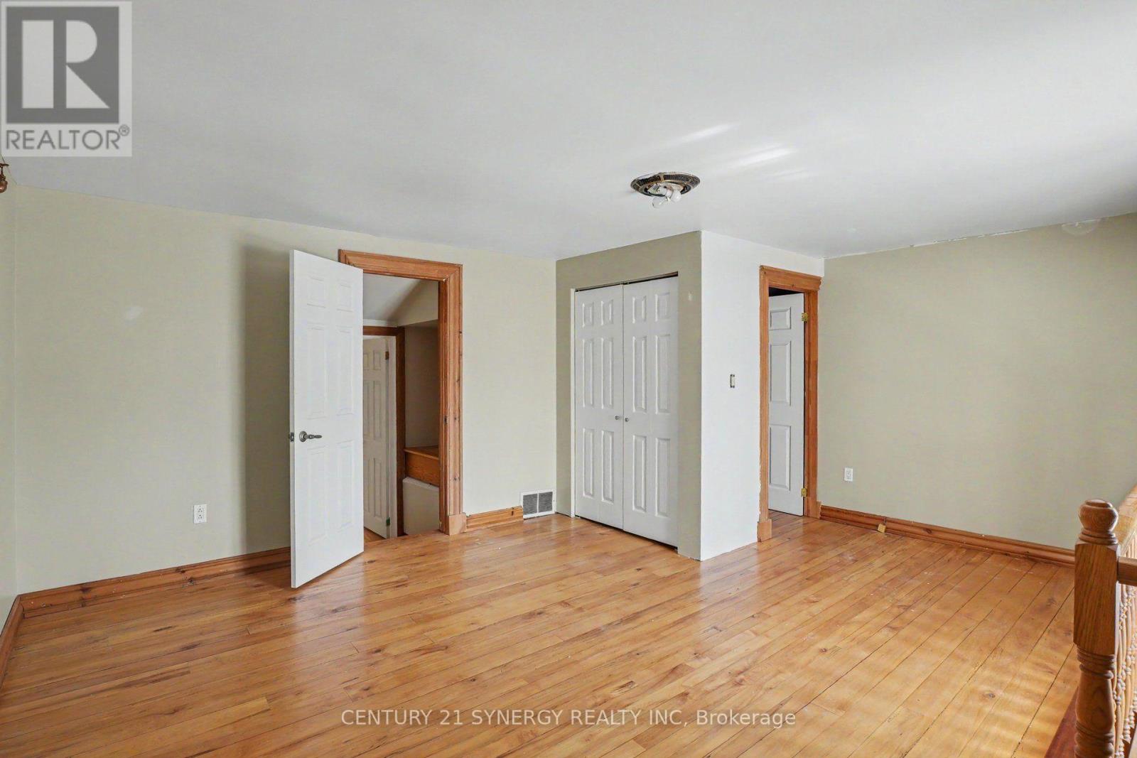 38 MAIN STREET E - 39