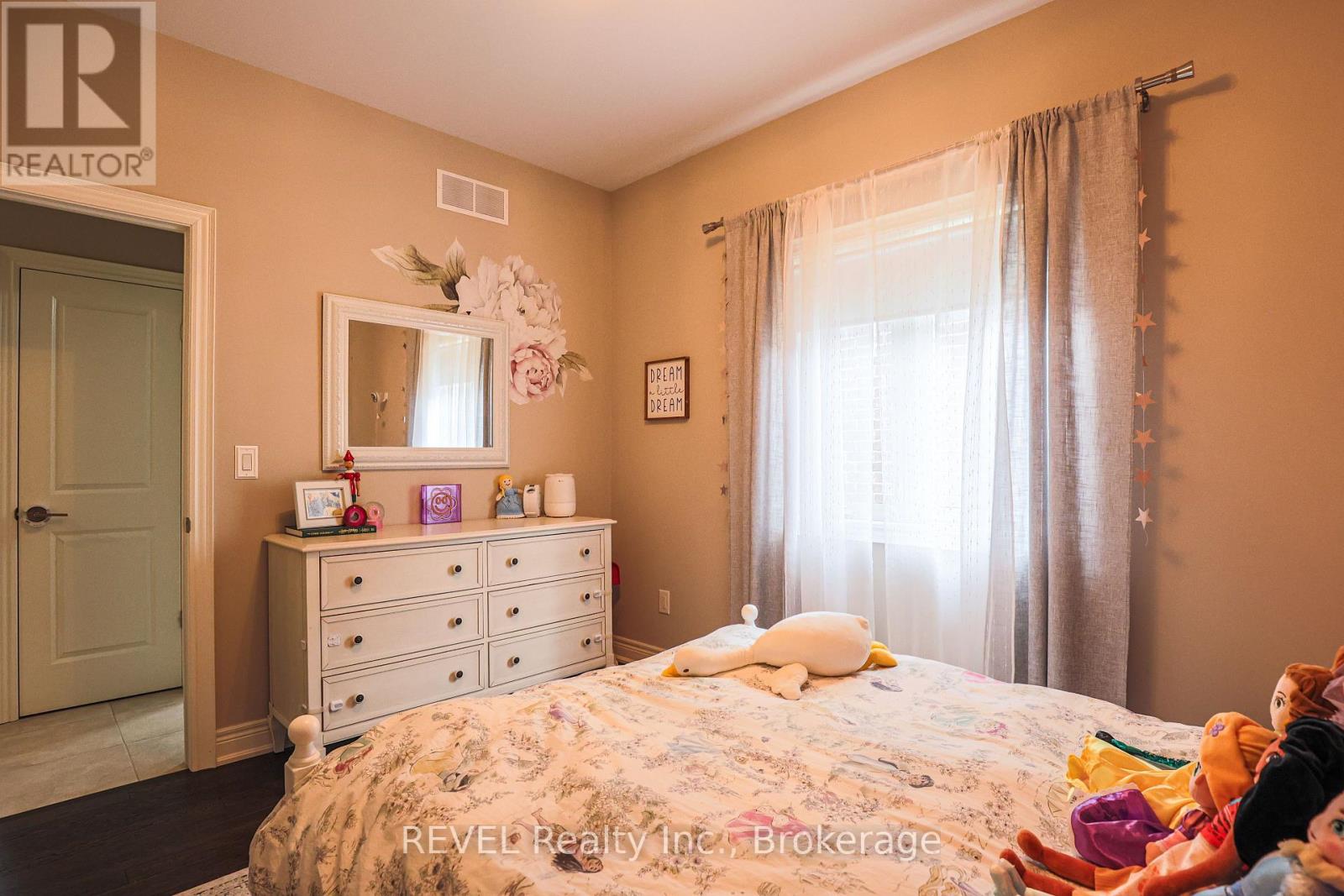 15 WILLOWBROOK DRIVE - 26