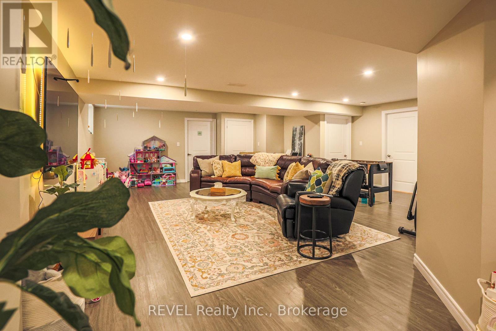 15 WILLOWBROOK DRIVE - Image 29