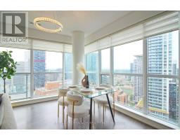 2202 - 89 Dunfield Avenue, Toronto, ON M4S0A4 Photo 12