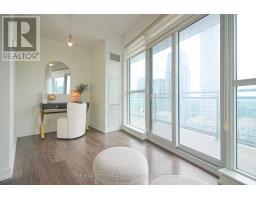 2202 - 89 Dunfield Avenue, Toronto, ON M4S0A4 Photo 14