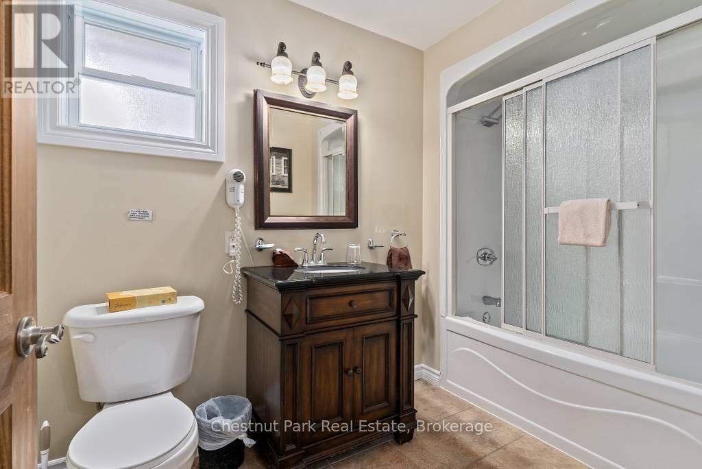 #106-7 1052 RAT BAY ROAD - 19