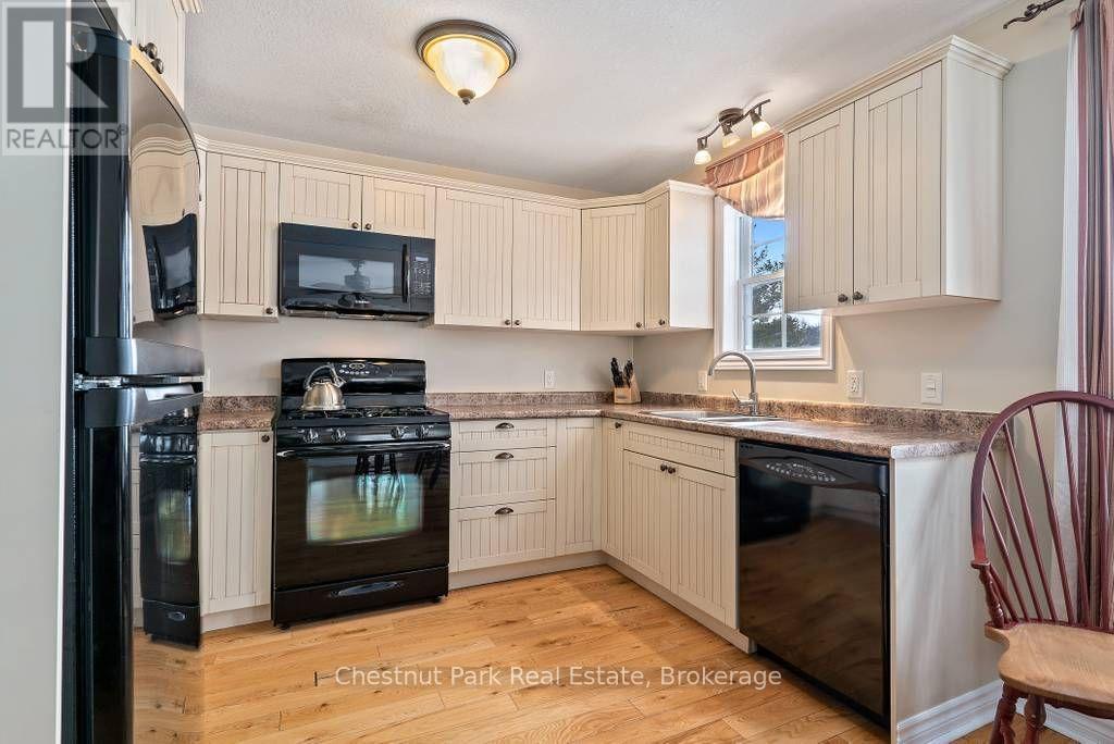 #106-7 1052 RAT BAY ROAD - 27