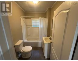 13628 Hwy 4, Aulds Cove, NS B0H1P0 Photo 17