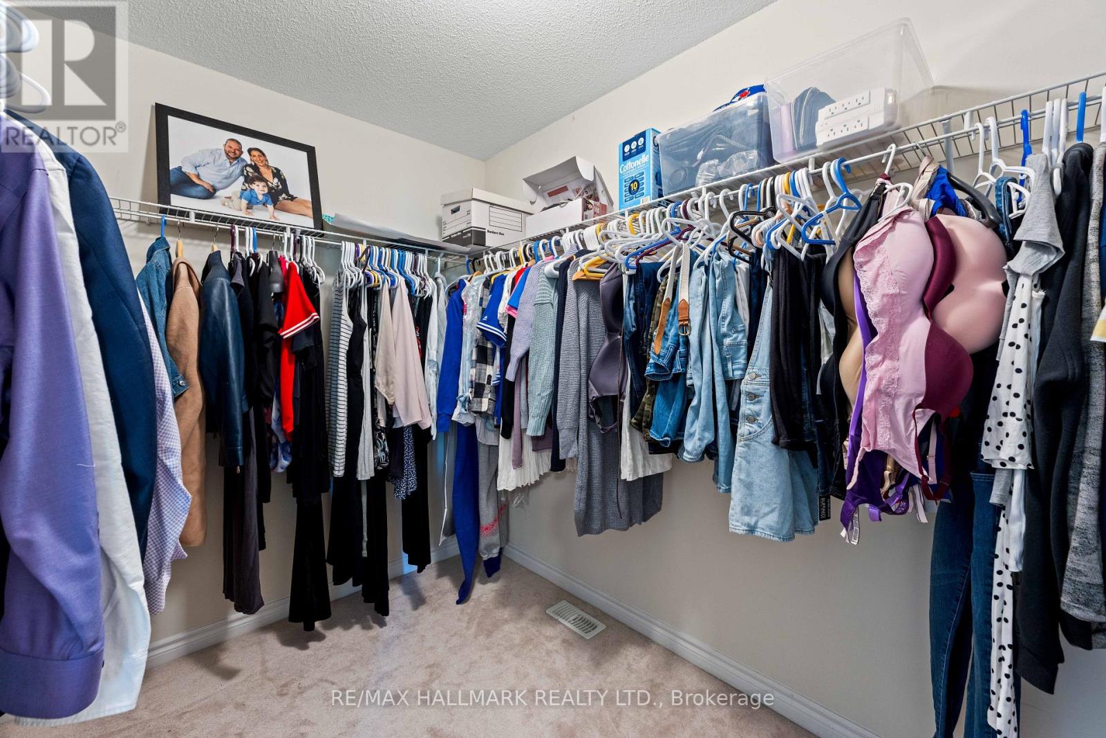 15 GAMBLE GLEN CRESCENT - 24