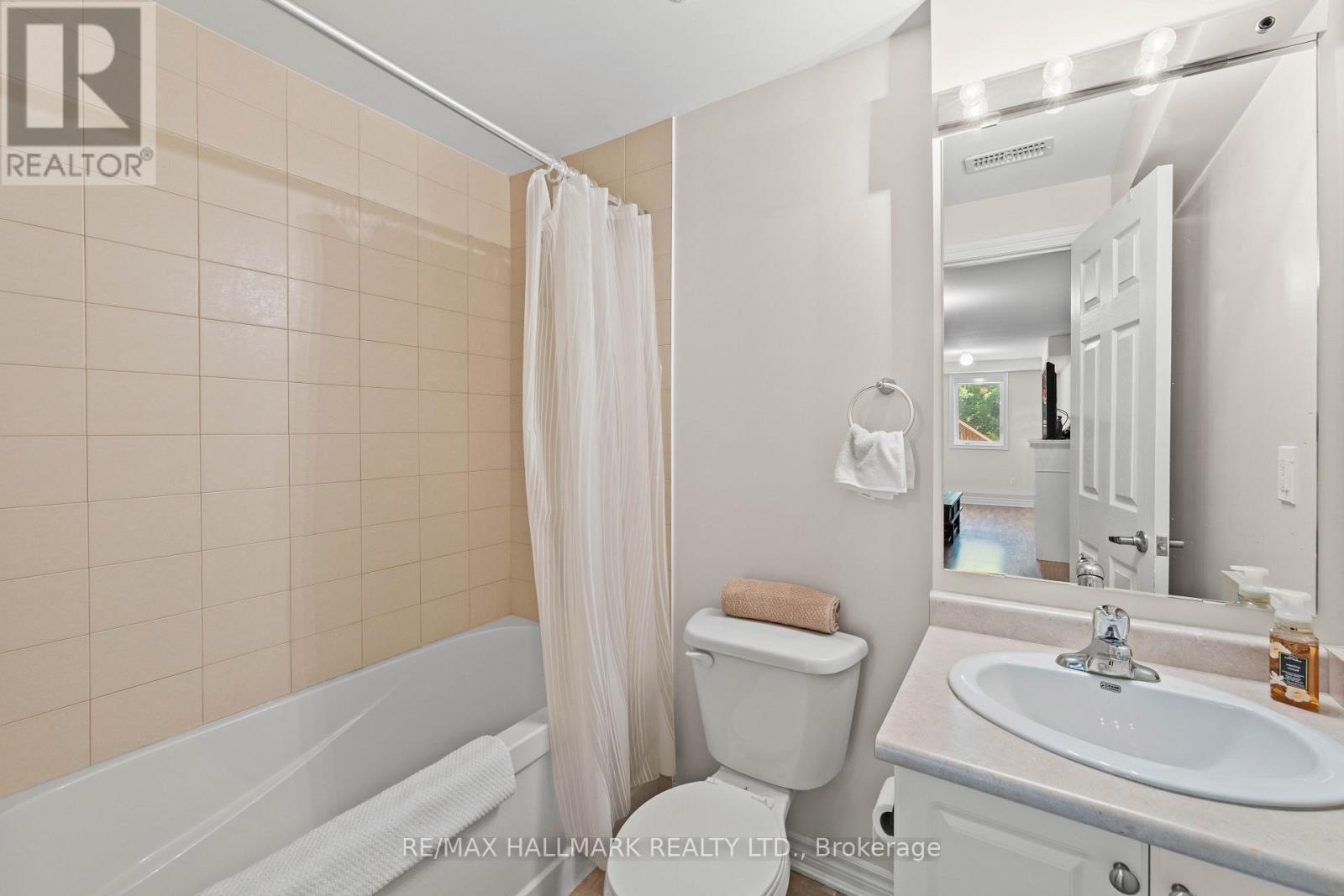 15 GAMBLE GLEN CRESCENT - Image 35