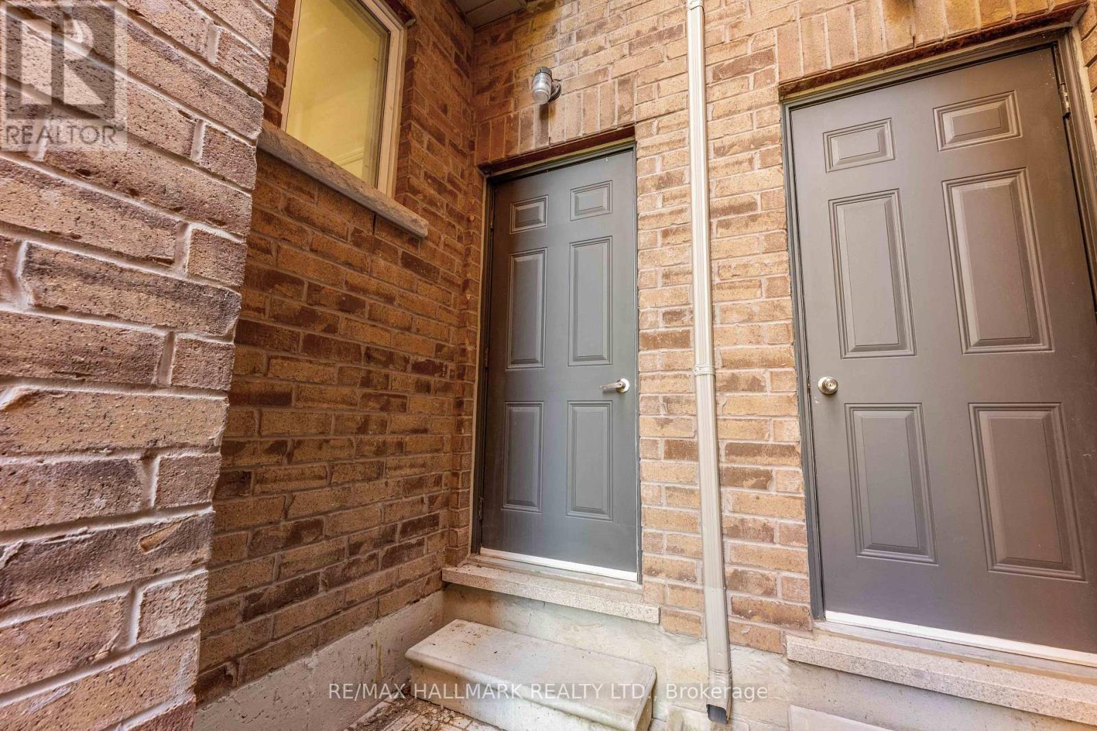 15 GAMBLE GLEN CRESCENT - 44