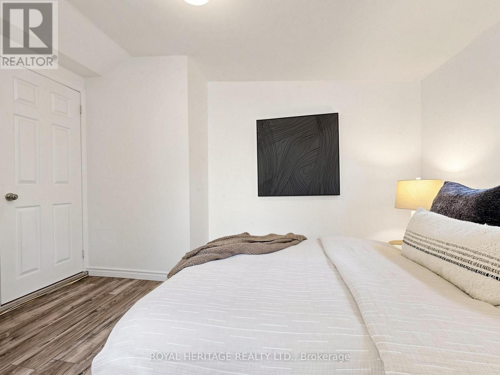 24 RIDGE AVENUE - Image 19