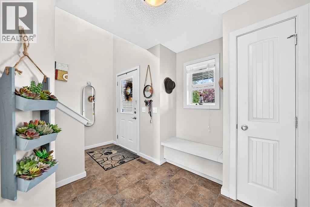 7 Crystal Shores Heights, Crystal Shores, Okotoks photo 3
