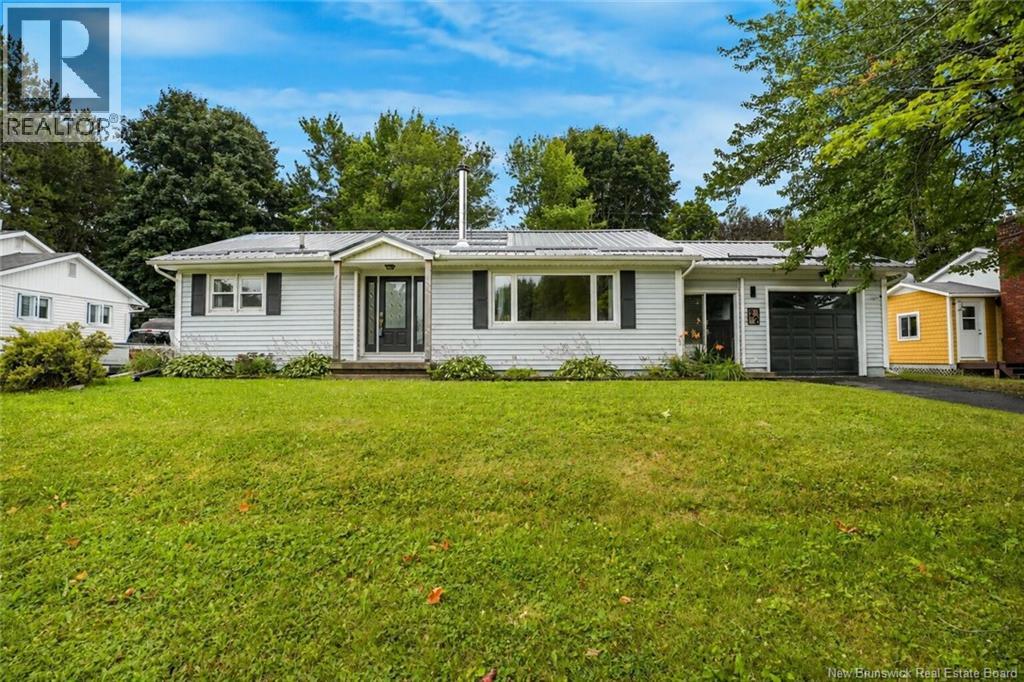 22 Birchcroft Drive, Fredericton — photo 2