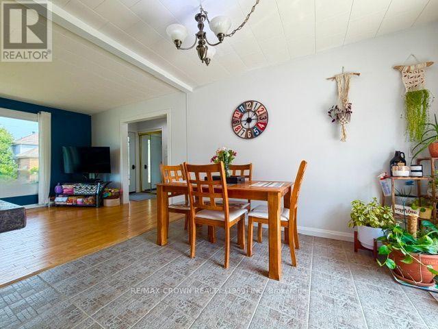 1305 ALEXANDRA STREET - 14
