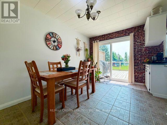 1305 ALEXANDRA STREET - 15