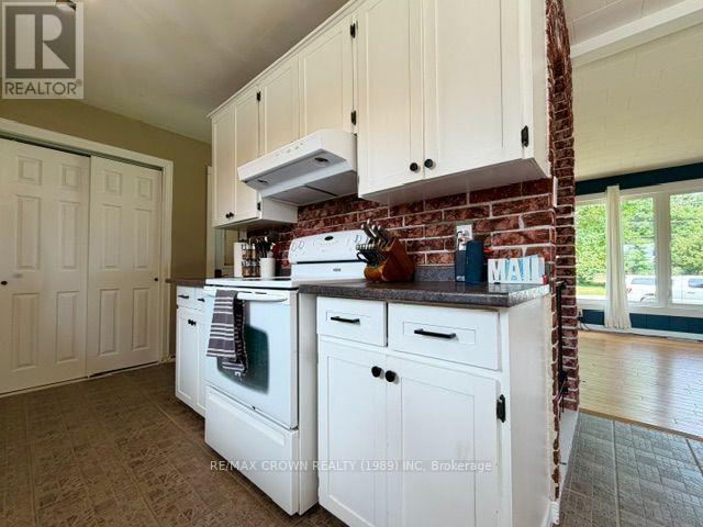 1305 ALEXANDRA STREET - 18