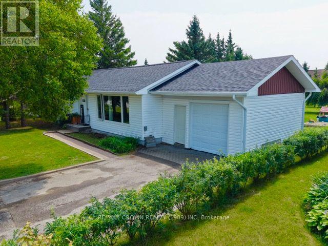 1305 ALEXANDRA STREET - 2