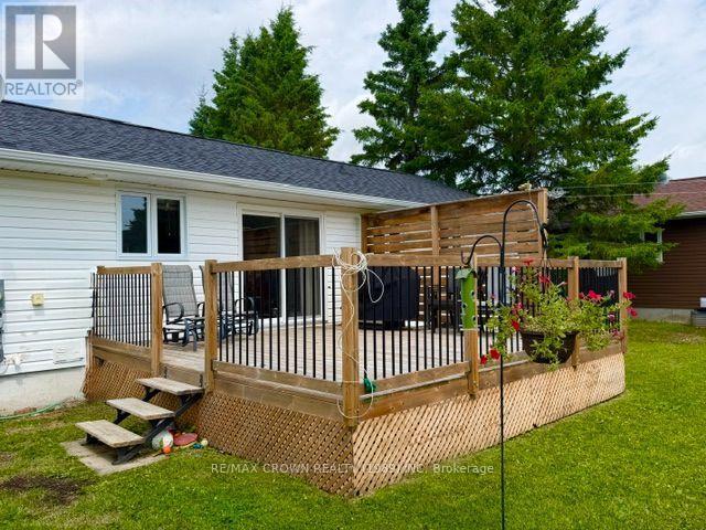 1305 ALEXANDRA STREET - 4