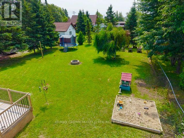 1305 ALEXANDRA STREET - 6