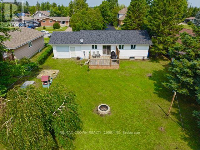 1305 ALEXANDRA STREET - 8