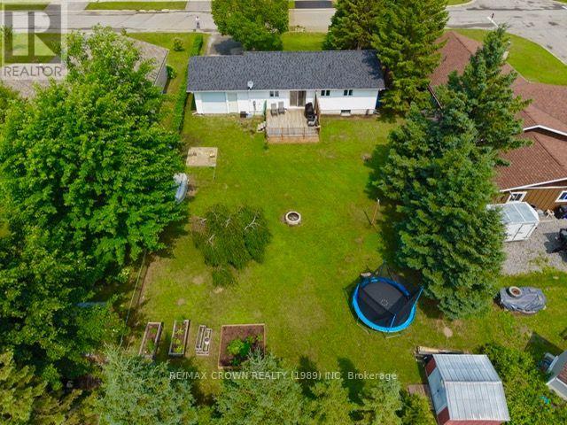 1305 ALEXANDRA STREET - 9