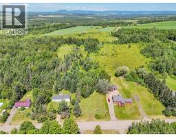 135 Hospital Street, photo 10