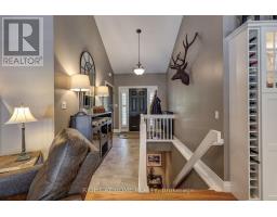 Laundry room - 10047 Jennison Crescent, Lambton Shores, ON N0M1T0 Photo 6