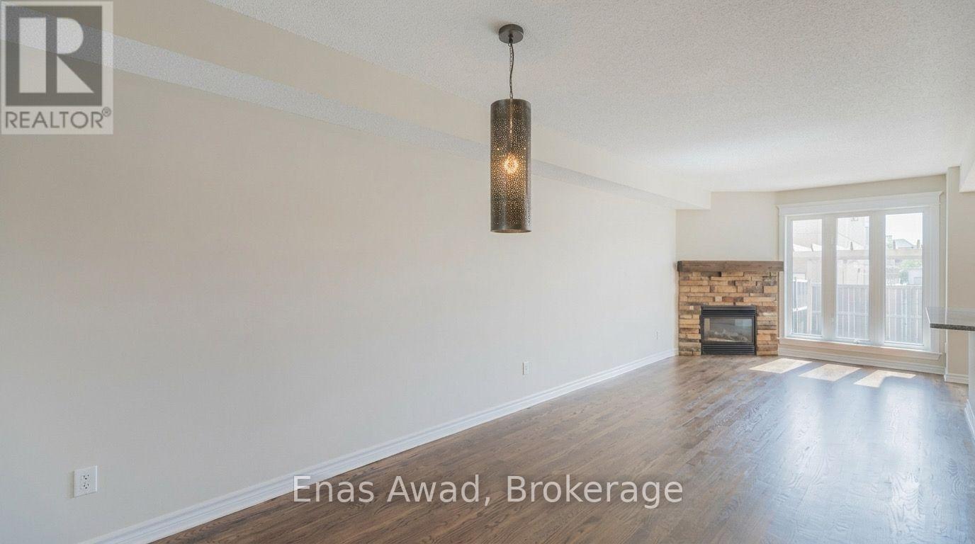 3 Bed, 4 Bath House for Rent in Ottawa – 122 TALLTREE CRESCENT, Ottawa – MLS# X13607440 - Image 13
