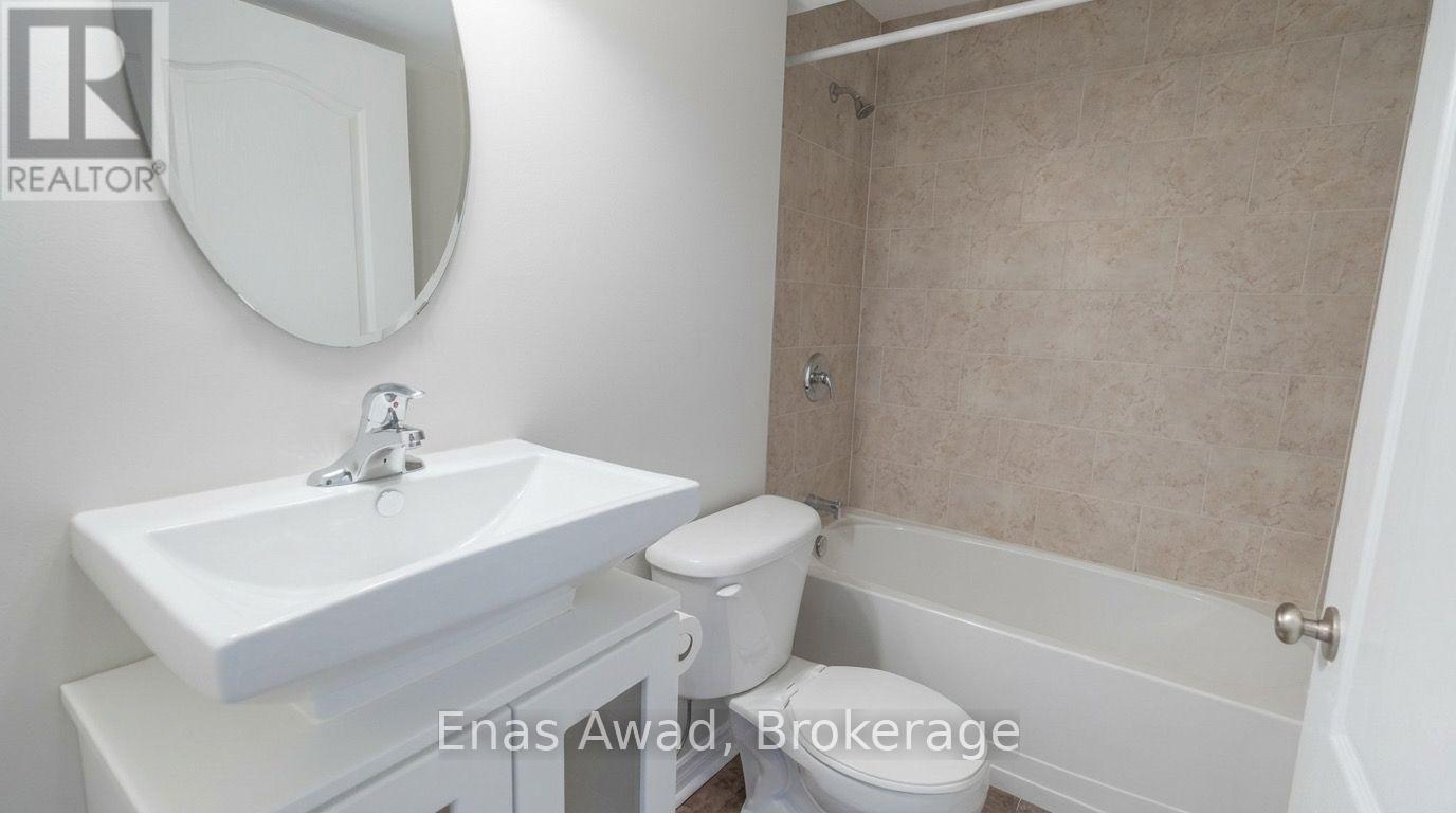 3 Bed, 4 Bath House for Rent in Ottawa – 122 TALLTREE CRESCENT, Ottawa – MLS# X13607440 - Image 23