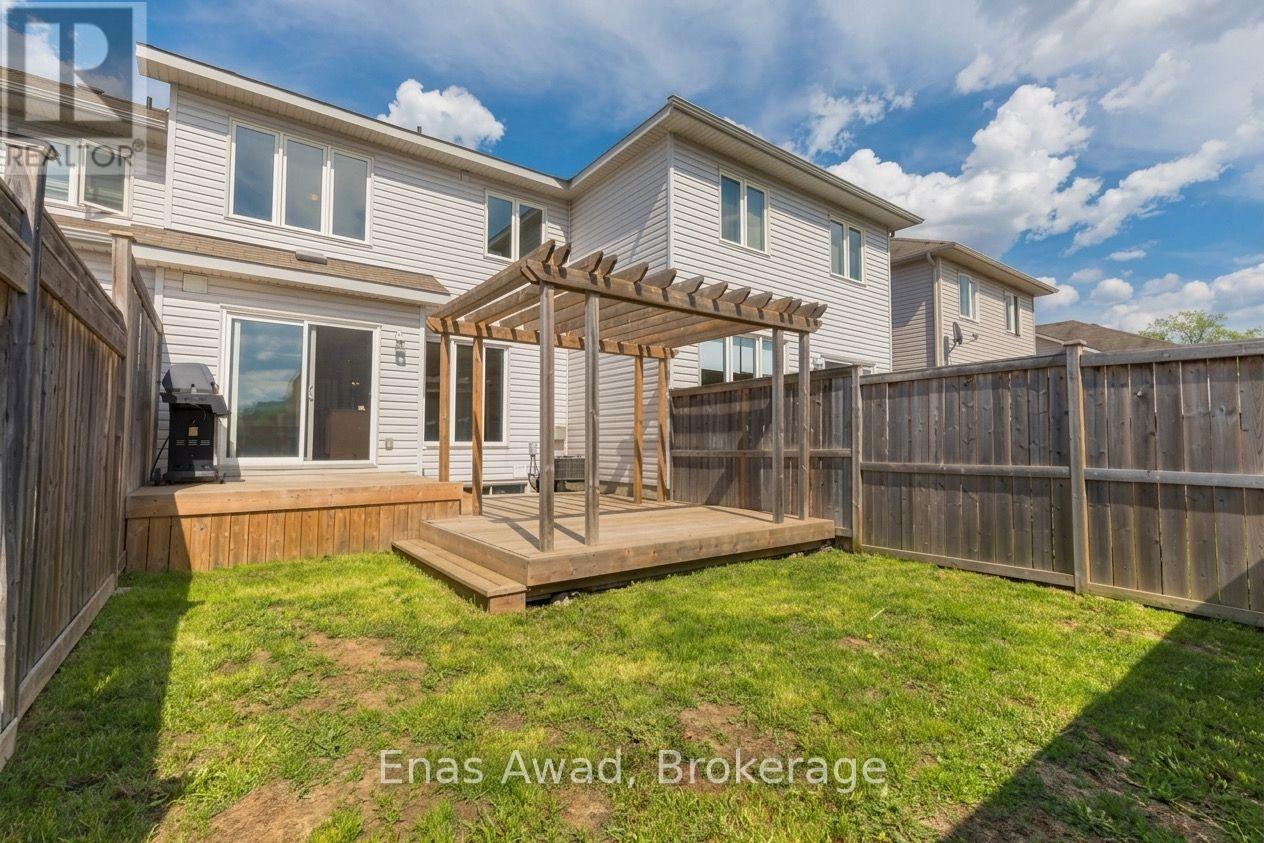 3 Bed, 4 Bath House for Rent in Ottawa – 122 TALLTREE CRESCENT, Ottawa – MLS# X13607440 - Image 24