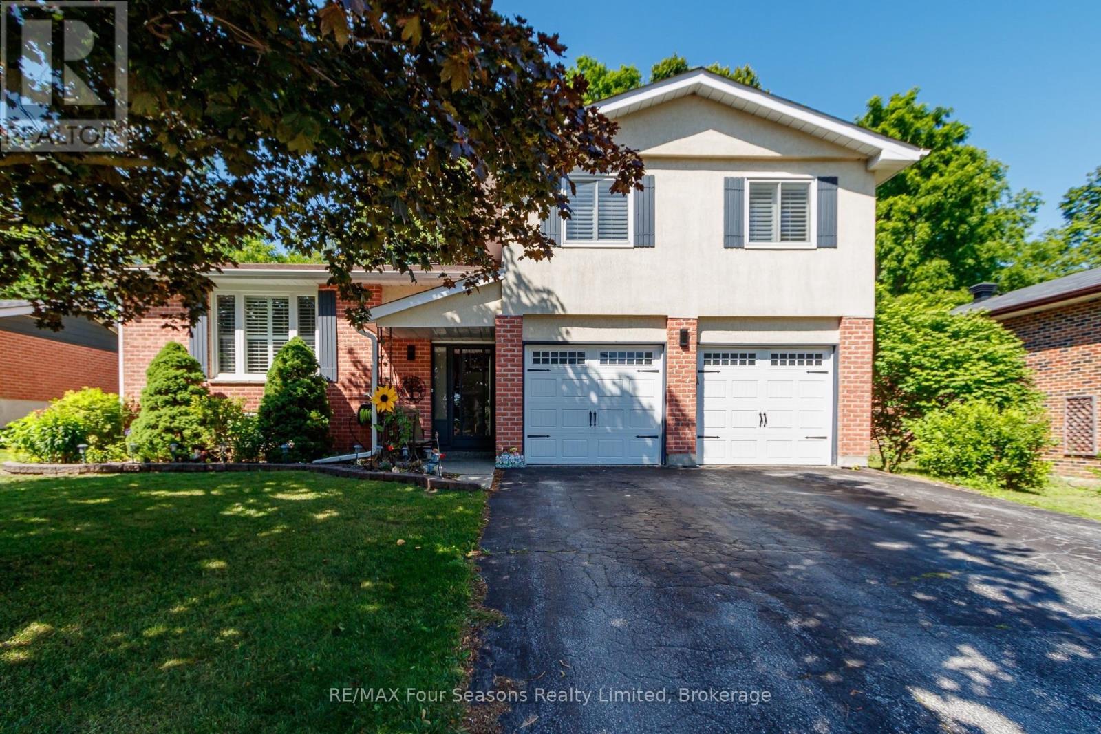 218 DATAS DRIVE - 1