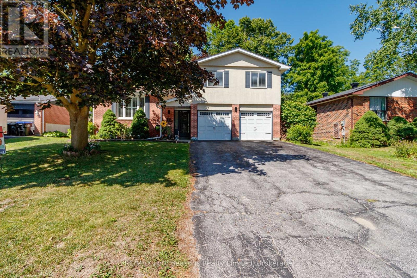 218 DATAS DRIVE - 4