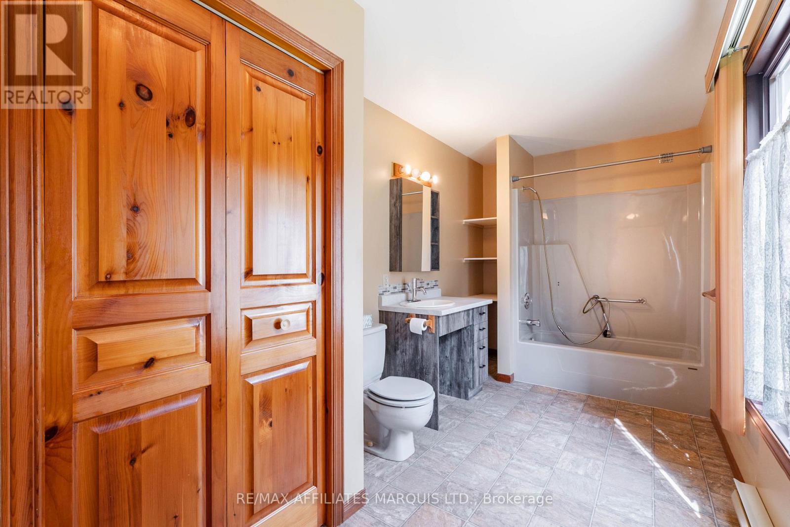 19458 CABER ROAD - Image 28