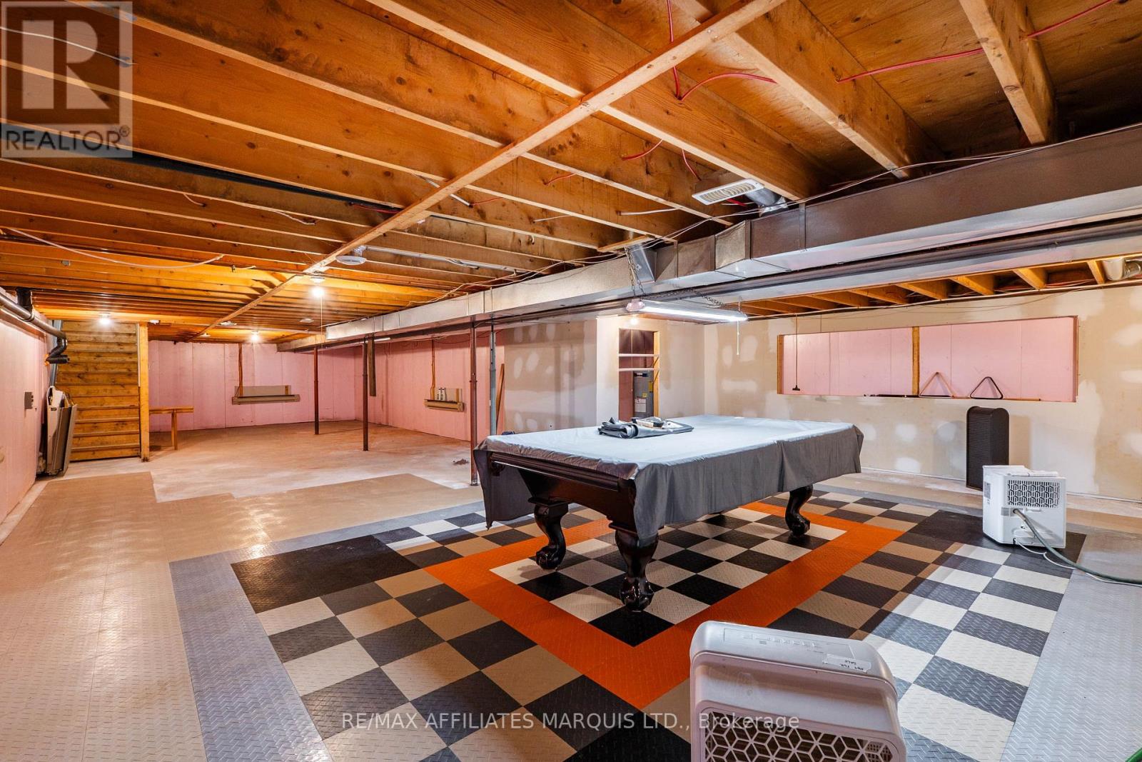 19458 CABER ROAD - Image 32
