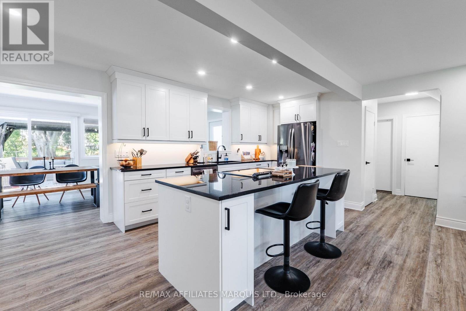 1605 QUEEN STREET - Image 17