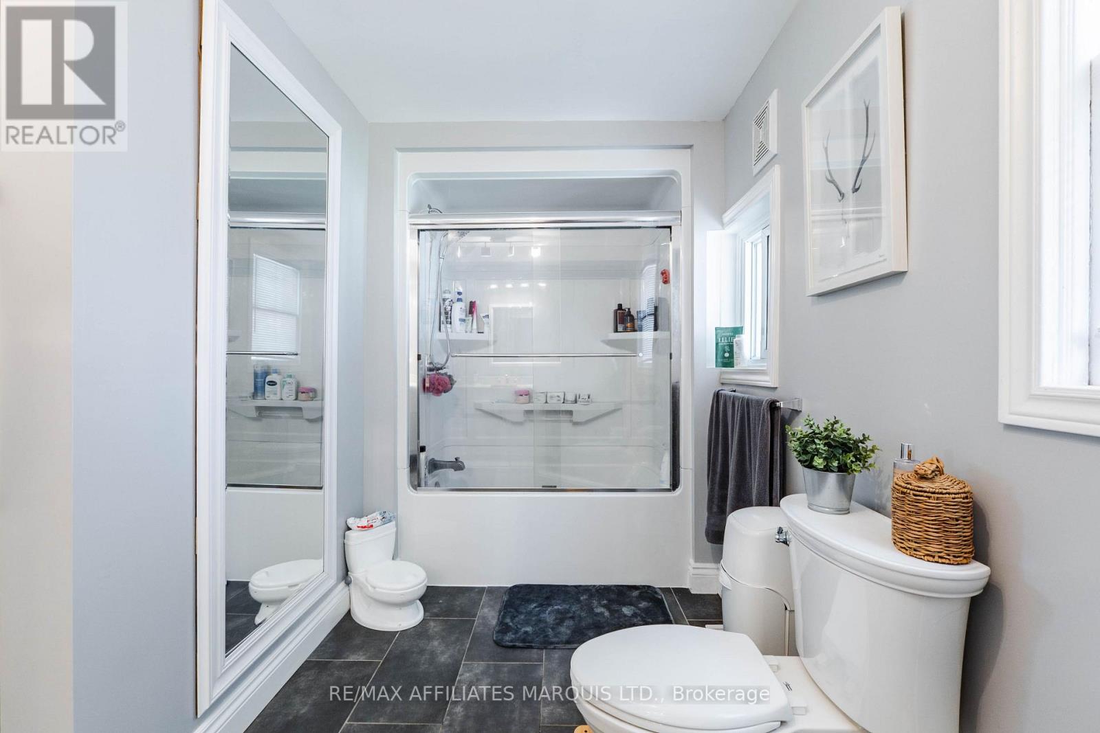 1605 QUEEN STREET - Image 29