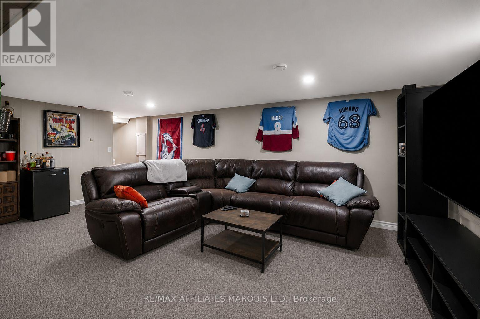 1605 QUEEN STREET - Image 37