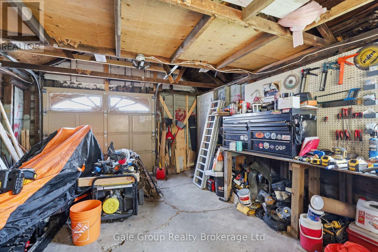 32 WEST AVENUE - 34