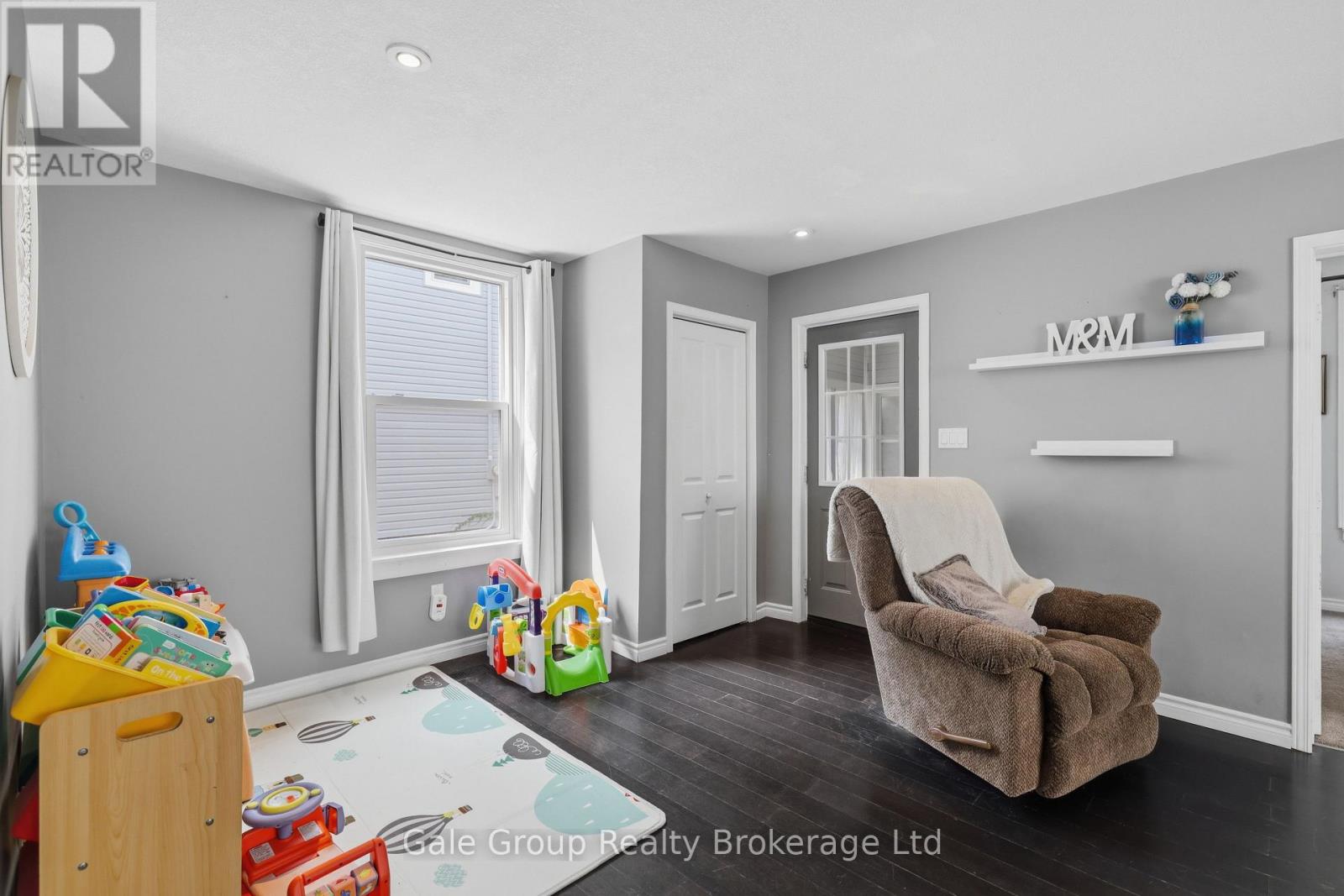 32 WEST AVENUE - 6