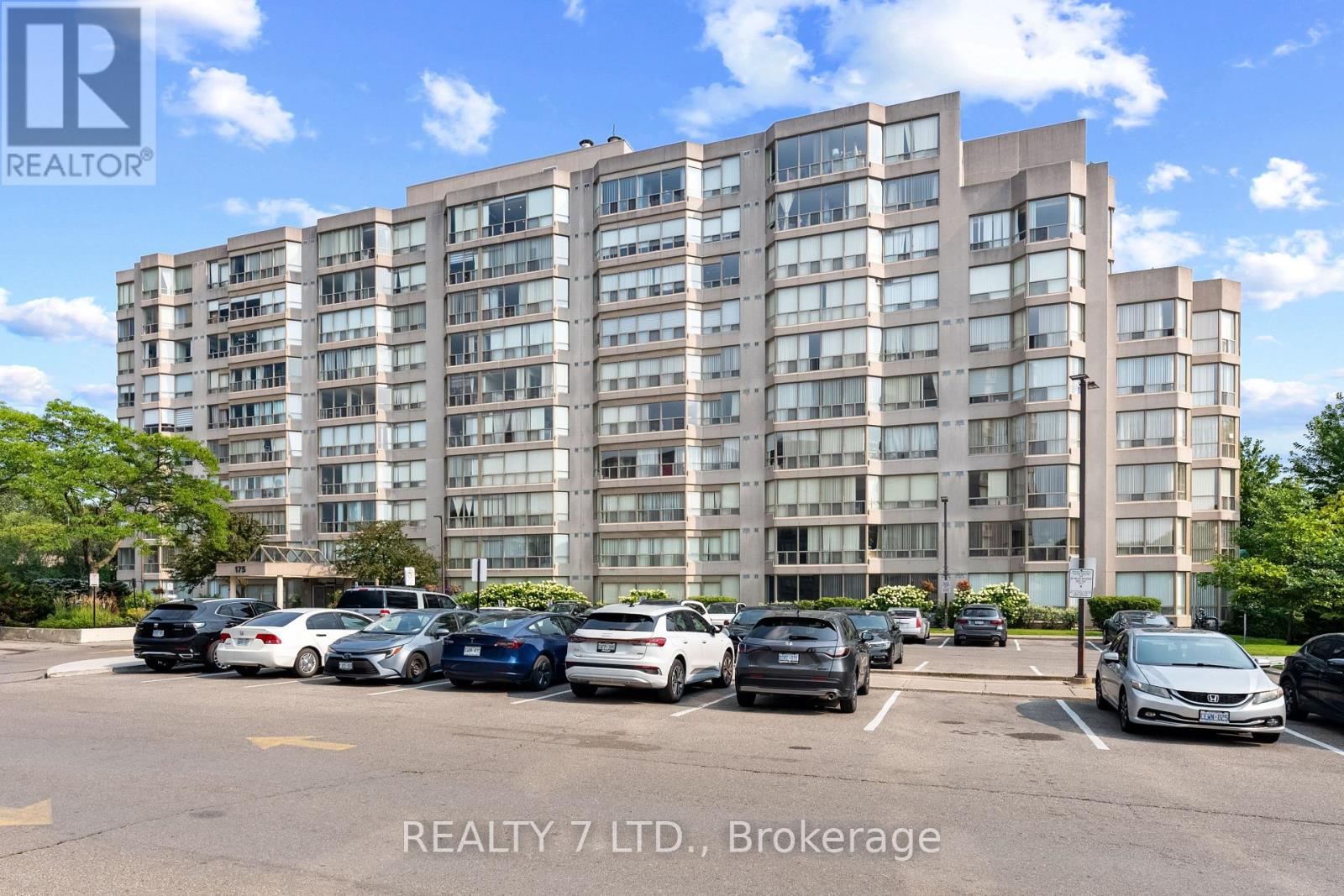 #303 175 CEDAR AVENUE - 2