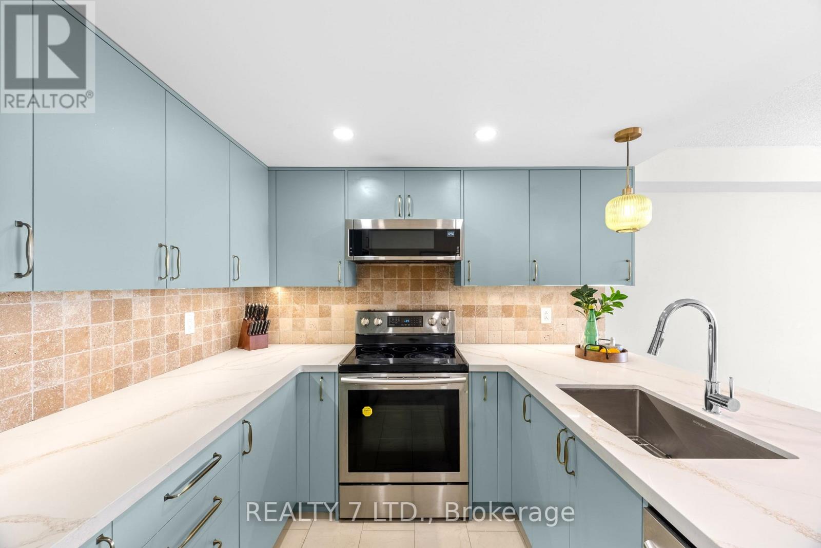 #303 175 CEDAR AVENUE - 15