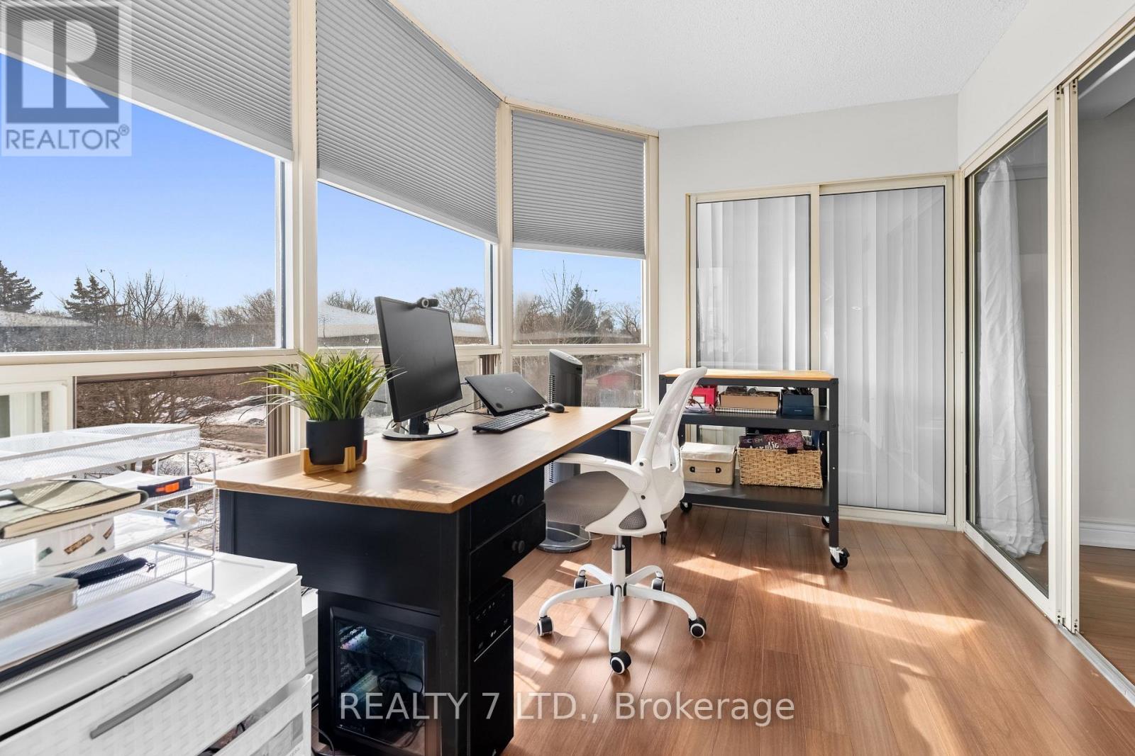 #303 175 CEDAR AVENUE - 21