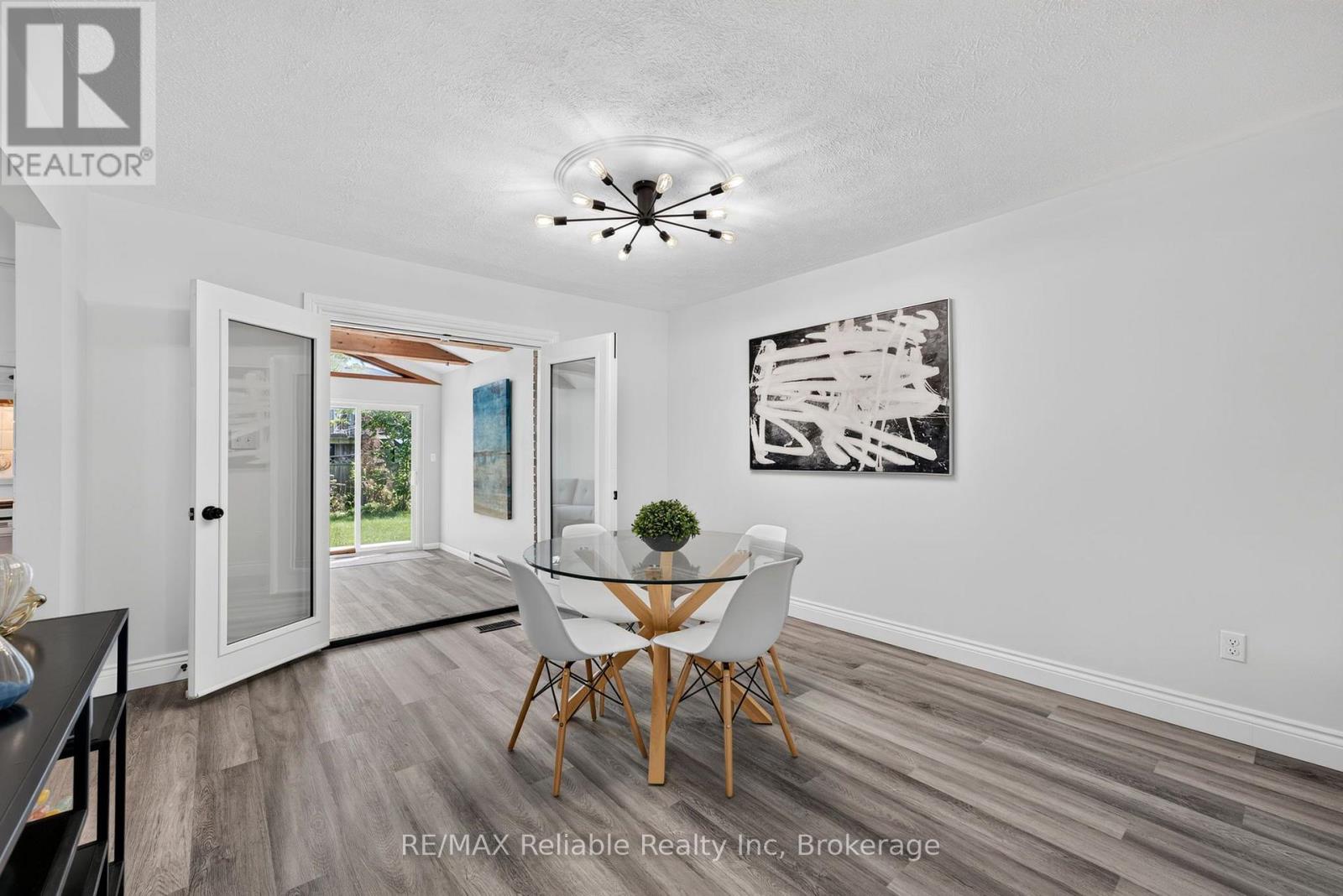 17 SUNCOAST DRIVE W - 8