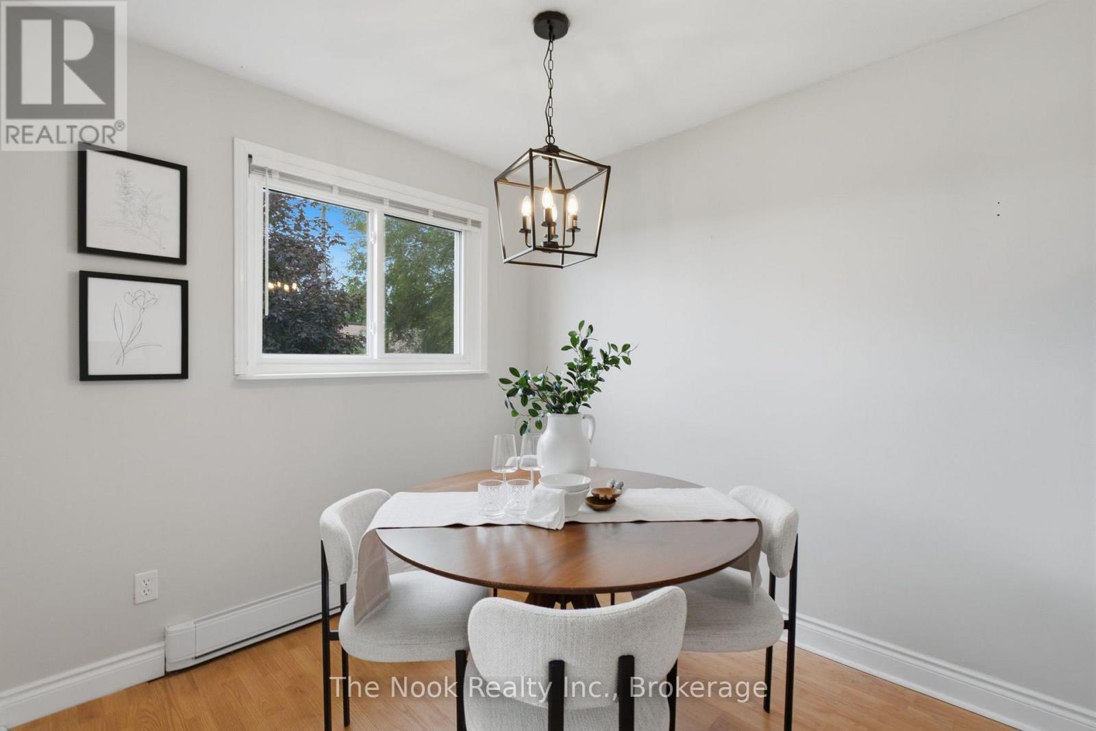#1-3 540 MARY STREET E - 12