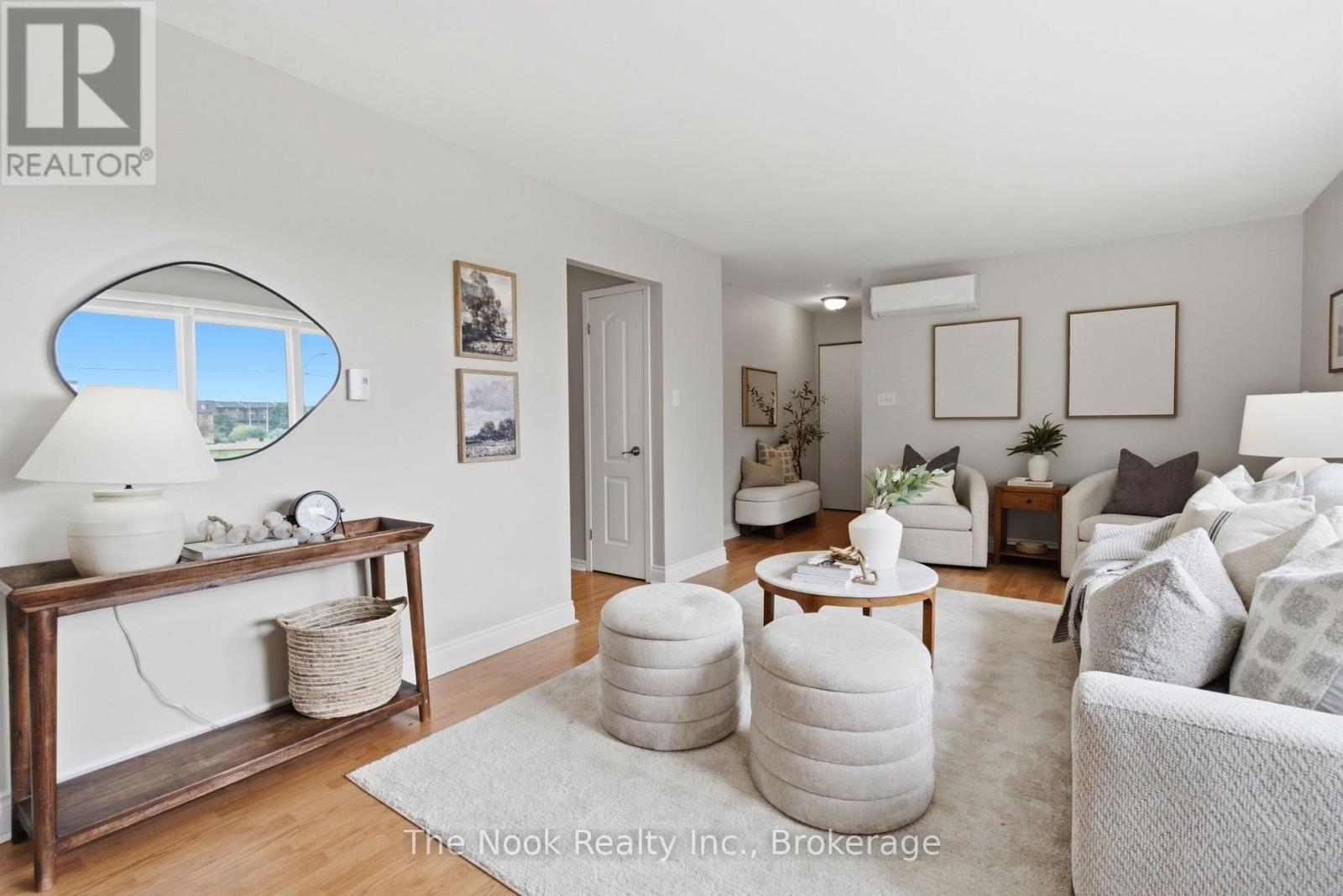 #1-3 540 MARY STREET E - 19