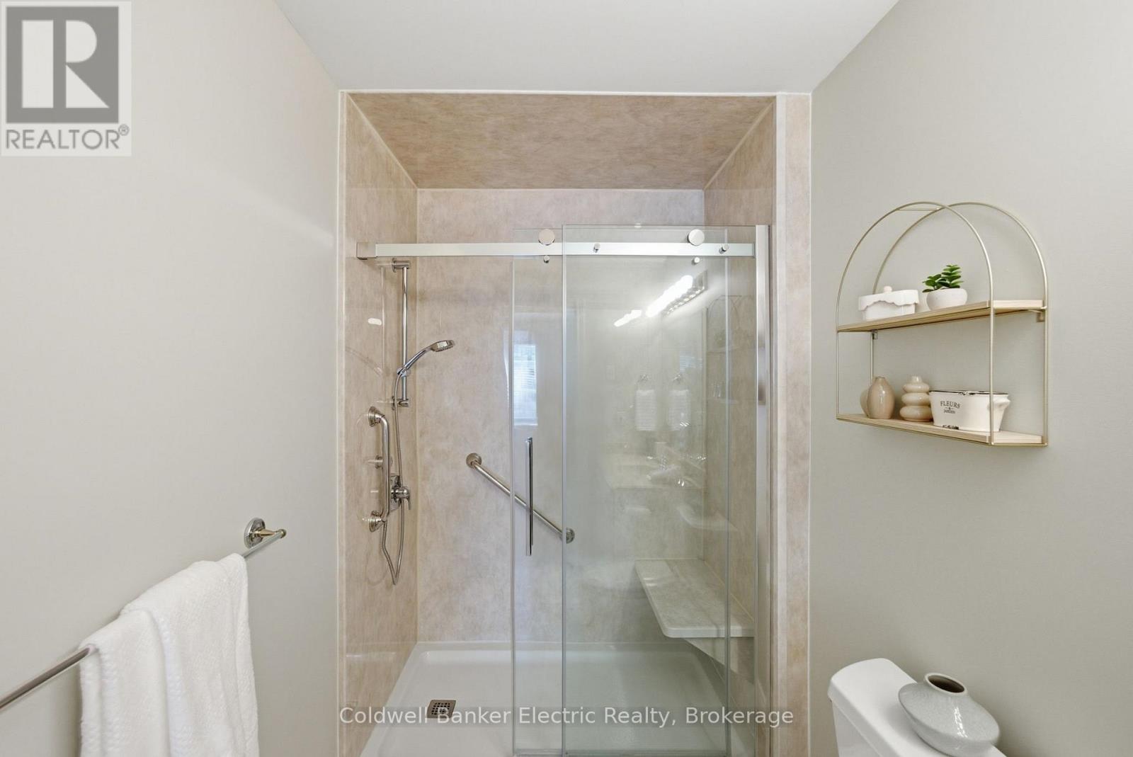 #40 300 FRANMOR DRIVE - Image 28